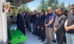 Avukat Teoman Şahin'in Annesi Toprağa Verildi