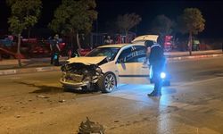 Kaza Yapan Sürücü Firar Etti! 2 Yaralı
