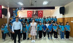 Miniklerden İngilizce ve Türkçe Şarkılarla Muhteşem Final