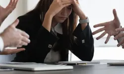 Mesai Arkadaşına Hakaret Edince Tazminatsız Kovuldu!