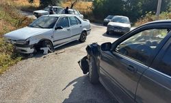 İki Otomobil Kafa Kafaya Çarpıştı: 1 Yaralı