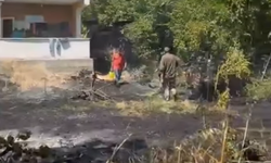 Bir Anda Dumanlar Yükseldi! Cenazedekiler Yangına Koştu