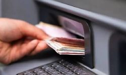 ATM'lerde Yeni Dönem! Bu Hatayı Yapanların Parası Bloke Olabilir