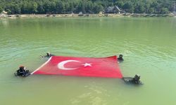 Çorum İHH'dan 15 Temmuz'a Anlamlı Anma: Su Üzerinde Türk Bayrağı Açıldı