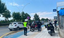 3 Araç Birbirine Girdi, 1 Yaralı