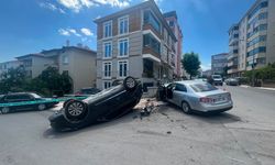Takla Atan Otomobilde Can Pazarı: 2 Yaralı