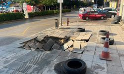 Çorum'da Sağanak Sonrası Kaldırım Çöktü