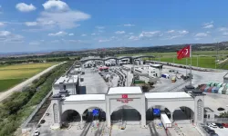 Gurbetçilerin Dönüş Yolculuğu İpsala Sınır Kapısı'nda Yoğunluk Oluşturuyor