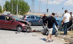 Kavşakta Korkutan Kaza: 1 Yaralı