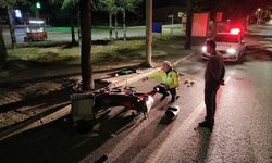 Kaldırıma Çarpan Motorlu Kurye Ağır Yaralandı
