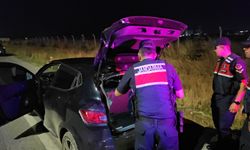 Otomobilde Hareketsiz Bulundu Hastaneye Kaldırıldı