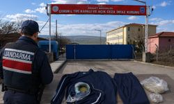 Cezaevine Madde Sokmak İsteyen İki Kişiyi Jandarma Yakaladı