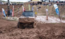 Off-Road Tutkunları Zorlu Parkurda Yarıştı