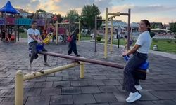 Çocuklar Eğlensin Dediler Ama Kendileri De Eğlendi