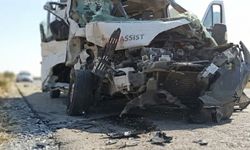 Mercimek Yüklü Traktöre Arkadan Çarptı