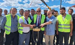 Ahlatcı, Zanaatkarlar’da 24 İşyerinin İdari Binasının Temelini Attı