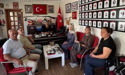 Öğretmenlerden Şehit Aileleri Ve Gaziler Derneği’ne Anlamlı Ziyaret