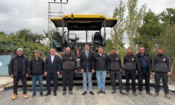 Sungurlu Kaymakamı Köksal asfalt çalışmalarını inceledi