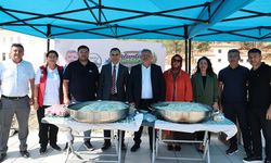 Çorum'da Kara Yolundan Geçenlere Pirinç Pilavı İkram Edildi