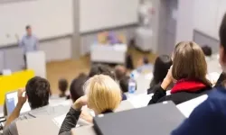 Akademisyenlere Sosyal Medya Yasağı Mı Geliyor?