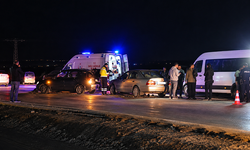 Osmancık Yolu’nda 3 Araçlı Kaza 1 Kişi Yaralandı