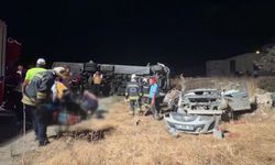 Feci kaza 7 kişi öldü 13 kişi yaraland