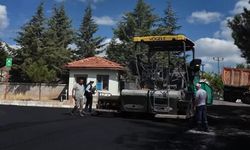 Sungurlu’da Okul Bahçeleri Asfaltlanıyor