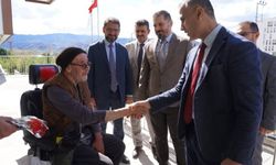 Kaymakam Duman huzurevi sakinlerinin gününü kutladı