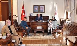 Vali Çalgan, SMA hastası Mustafa Baran Karakiraz ve ailesini kabul etti