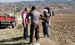 Hububat eken üretici ile teknik personel bir araya geldi
