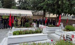 MHP’den Şehitlik ziyareti