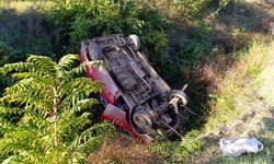 Minibüs dereye uçtu: 9 yaralı