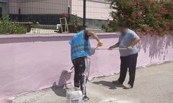 Çorum'da okul binalarının boya ve onarımını yükümlüler yaptı