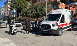 Motosiklet ile otomobil çarpıştı, motosiklet sürücüsü yaralandı