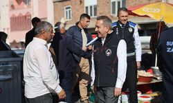Başkan Dere, Perşembe Pazarı’nda esnaf ve vatandaşlarla buluştu