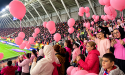 Çorum FK maçında pembe farkındalık: “Korkma, fark et!”