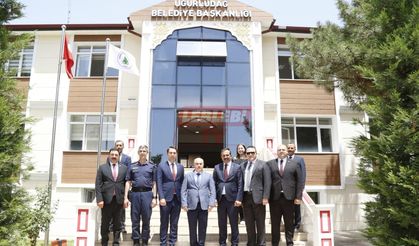 Vali Dağlı, Uğurludağ Belediye Başkanı Torun’u Ziyaret Etti