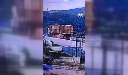 Tırdan Düşen Saman Balyalarının Altında Kalan Kişi Öldü