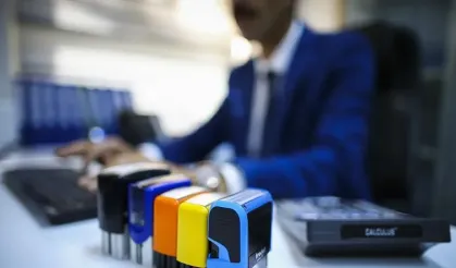 Sözleşmeliye Kadro Yolu Açıldı: Kim, Hangi Memur Kadrosuna Geçecek?