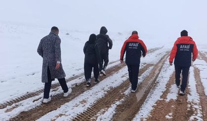 Dağda Mahsur Kaldılar! Yardımlarına AFAD Koştu