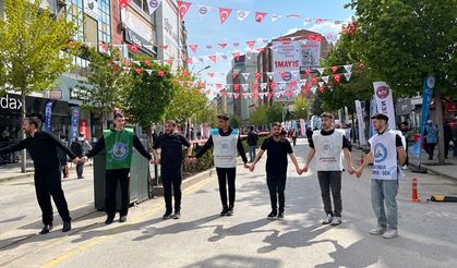 Çorum’da 1 Mayıs Coşkusu: Kutlamalar Halaylarla Başladı