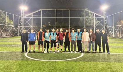Ülkü Ocaklarının üniversite ve spor birimleri halı saha maçı yaptı