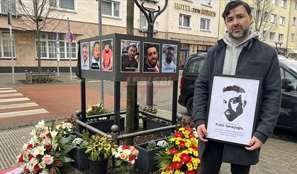 Almanya’daki Türkler, Irkçı Saldırılara Kurban Giden 9 Kişiyle İlgili Olayın Aydınlatılmasını İstiyor