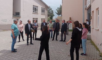 Milli Eğitim Müdürü Kodek İskilip Ve Bayat’taki Okulları Ziyaret Etti