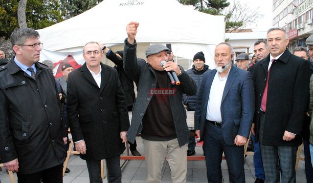 CHP Adayı Levent Çöphüseyinoğlu, Emeklilerin Eylemine Destek Verdi