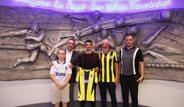 Tarlasına Fenerbahçe Yazdı, Ali Koç’tan İmzalı Formayı Kaptı