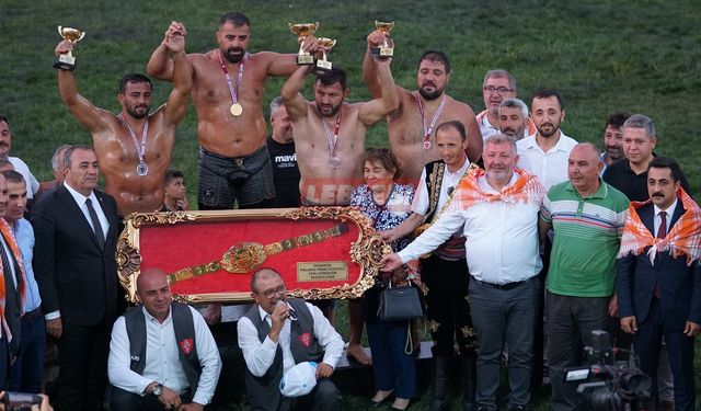 Osmancık Yağlı Pehlivan Güreşleri'nde Başpehlivan Ünal Karaman Oldu