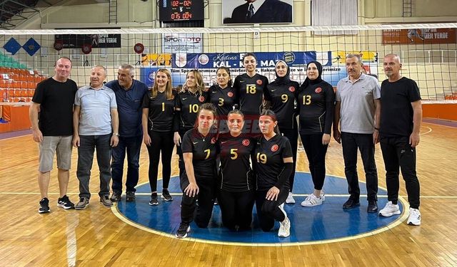 Mecitözü Kadın Voleybol Takımı Şampiyon