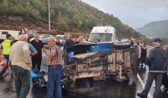 Devrilen tarım aracındaki 4 kişi yaralandı