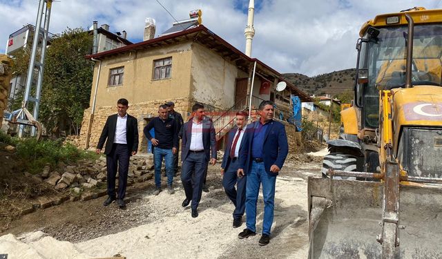 Sel Felaketinde Bozulan Yollar Yapılıyor